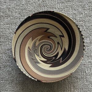 Bridge for Africa Wire basket